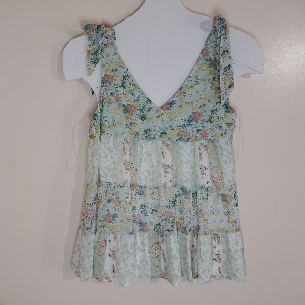Entro Boho Floral Tiered Sleeveless Blouse Size Small